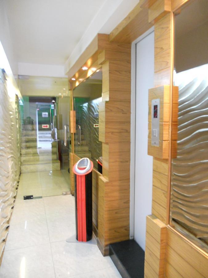 Strand Inn Hotel Bangkok Exterior foto
